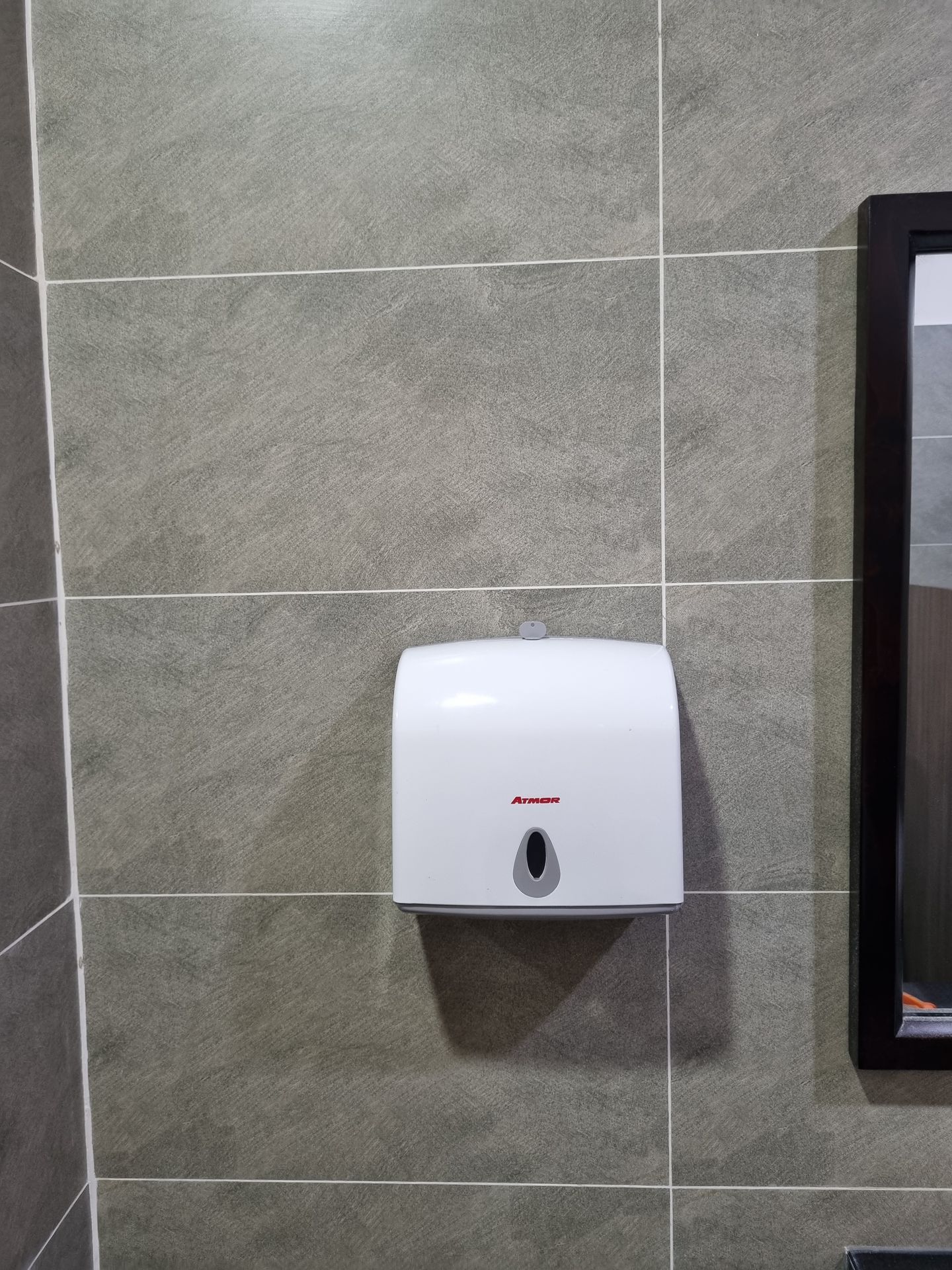 Đánh giá sản phẩm Hộp giấy vệ sinh cỡ lớn ATMOR AT1220