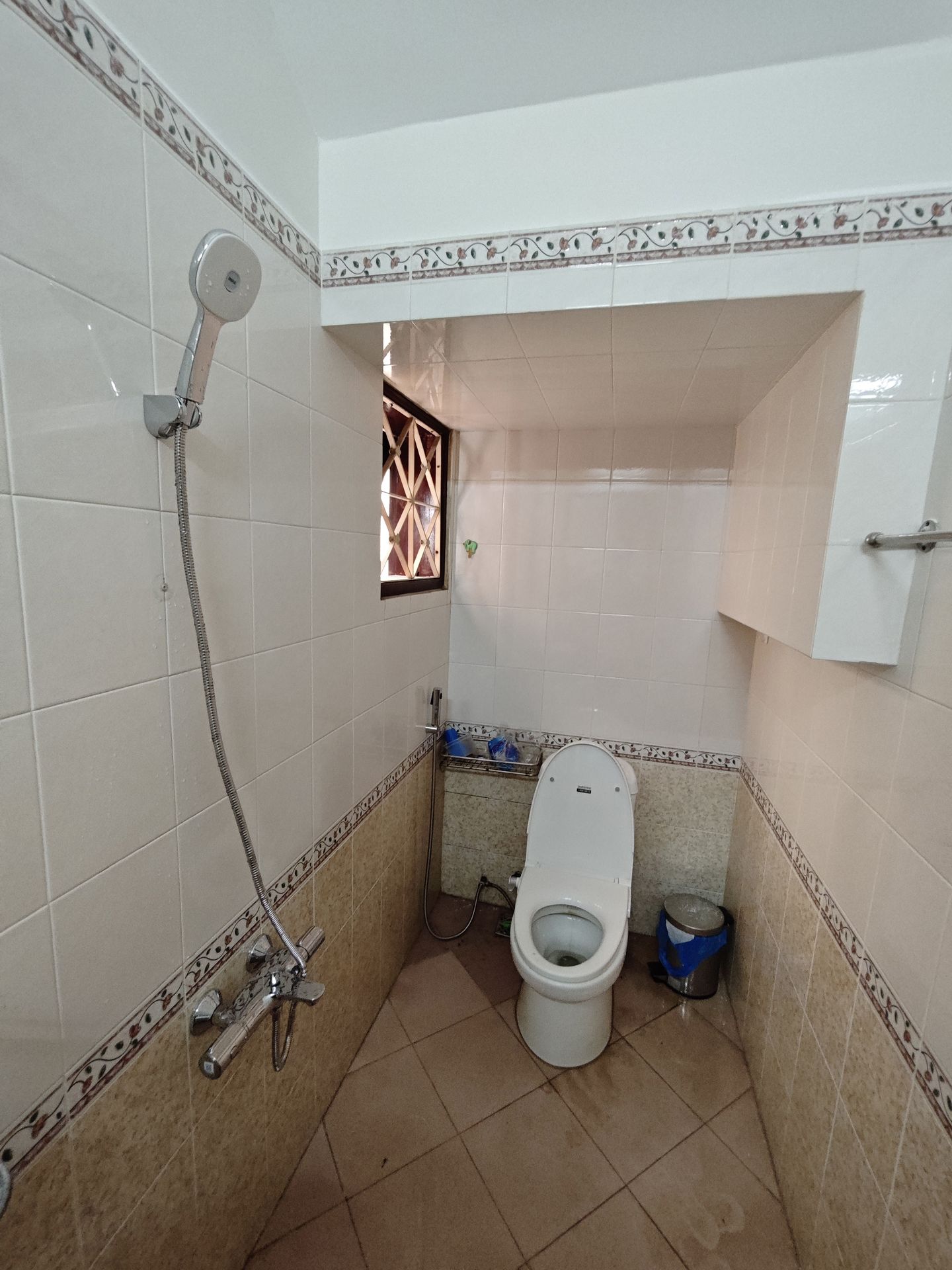 Đánh giá sản phẩm Sen tắm nhiệt độ INAX BFV-3413T-8C (BFV3413T8C)