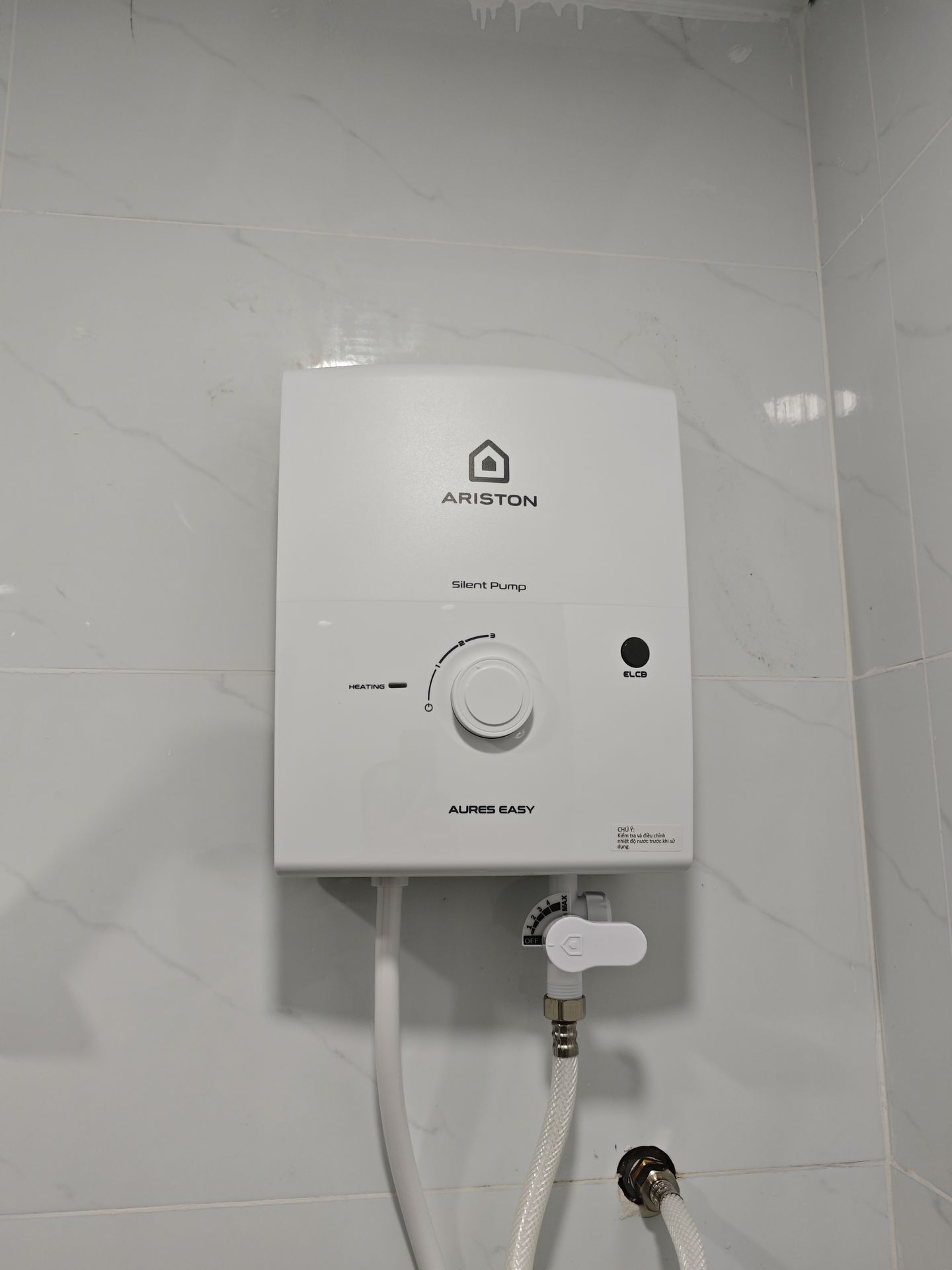 Đánh giá sản phẩm Máy nước nóng trực tiếp Aures Easy Ariston