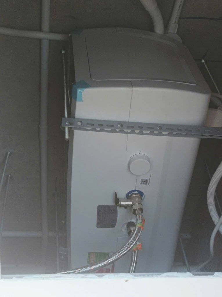 Đánh giá sản phẩm Máy nước nóng gián tiếp Slim3 LUX Ariston