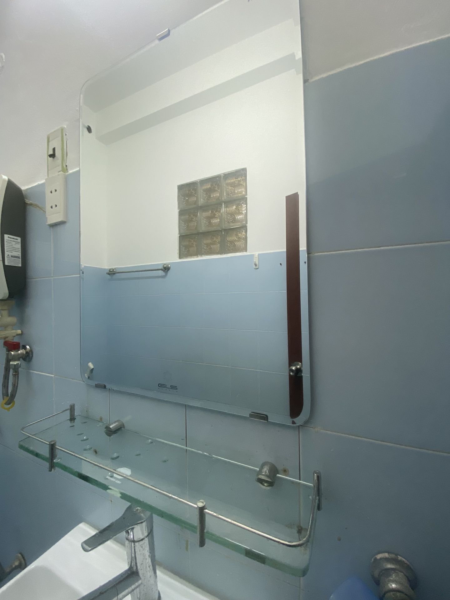 Đánh giá sản phẩm Kệ kính Tovashu E6