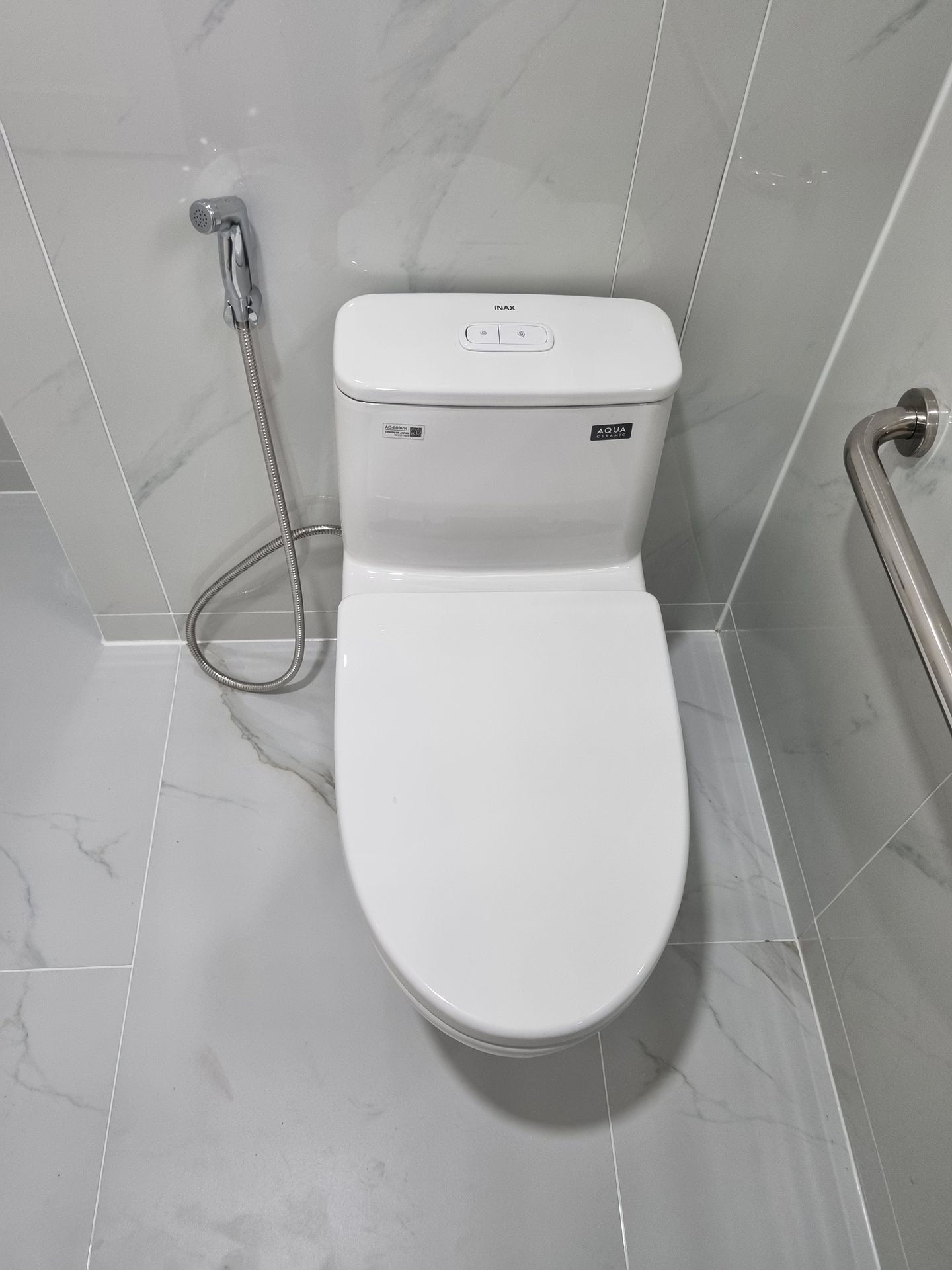 Đánh giá sản phẩm Vòi xịt vệ sinh INAX CFV-105MM (CFV105MM)