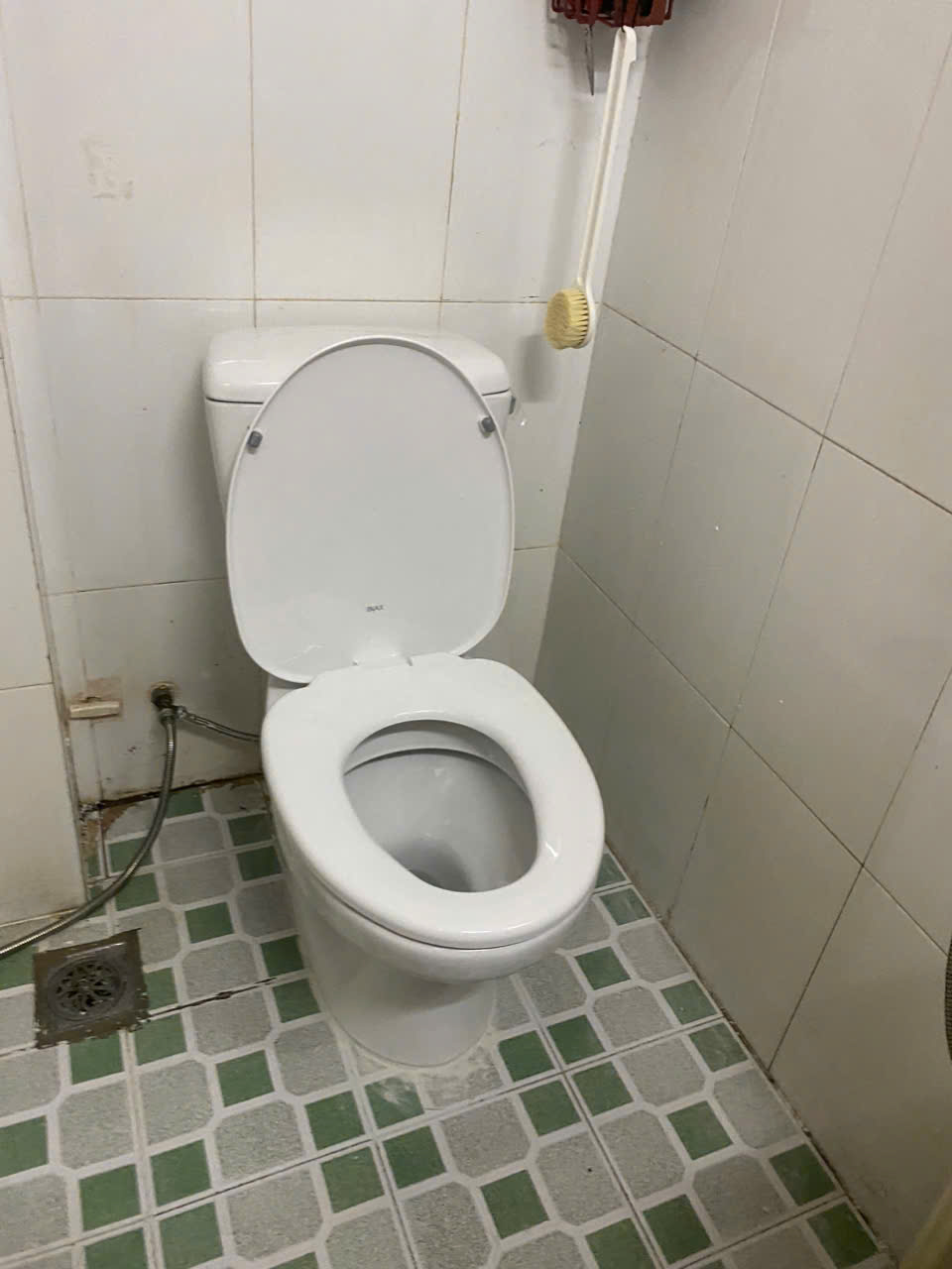 Đánh giá sản phẩm Bồn cầu 2 khối INAX C-117VA (C117VA) xả gạt nắp thường