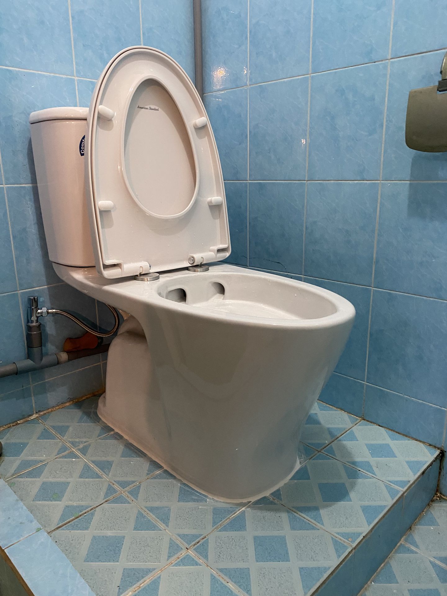 Đánh giá sản phẩm Bồn cầu 2 khối American Standard VF-2162 (VF2162) nắp êm dòng Loven