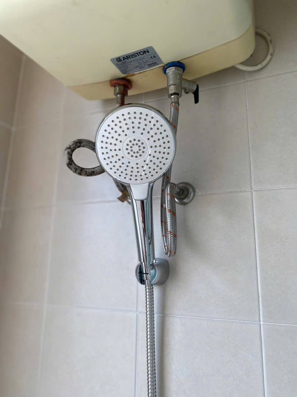 Đánh giá sản phẩm Bộ vòi sen tắm nóng lạnh Caesar S573C