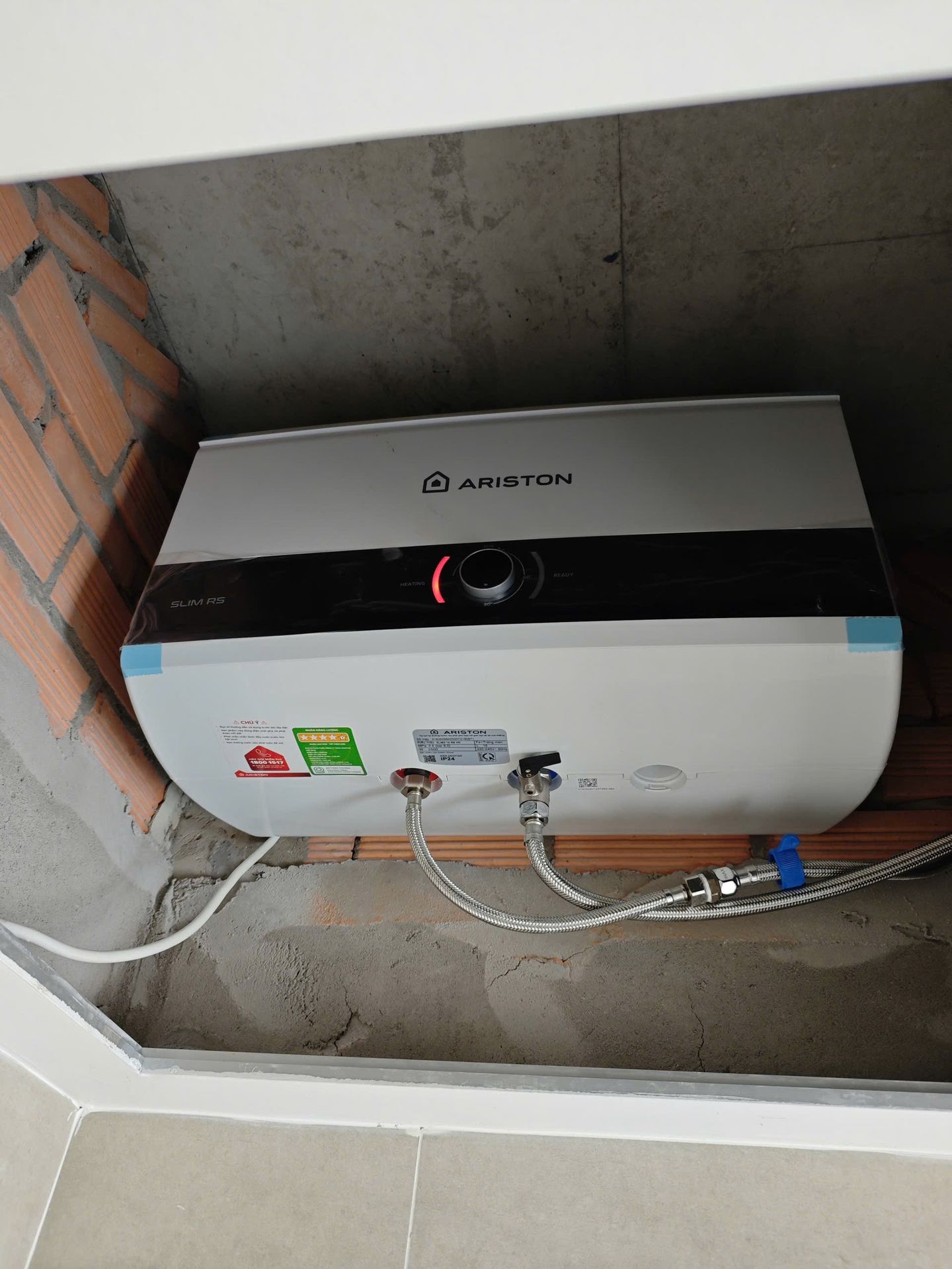 Đánh giá sản phẩm Máy nước nóng gián tiếp Slim3 RS Ariston