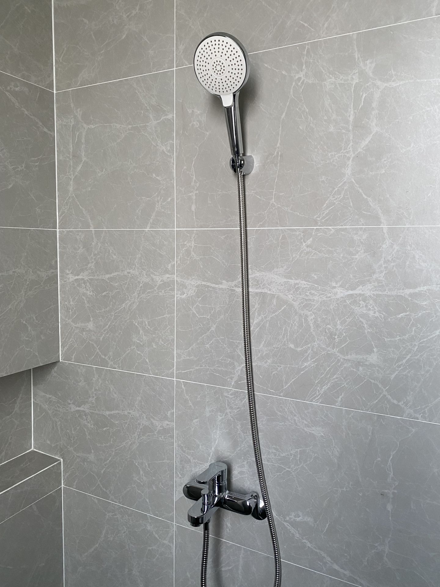 Đánh giá sản phẩm Bộ vòi sen tắm nóng lạnh Caesar S573C