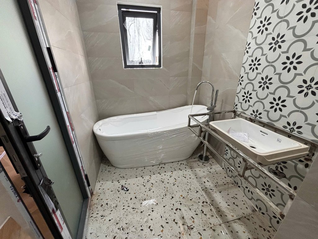 Đánh giá sản phẩm Bộ vòi sen xả bồn đặt sàn Alin Series MOWOEN ALIN-FB0001