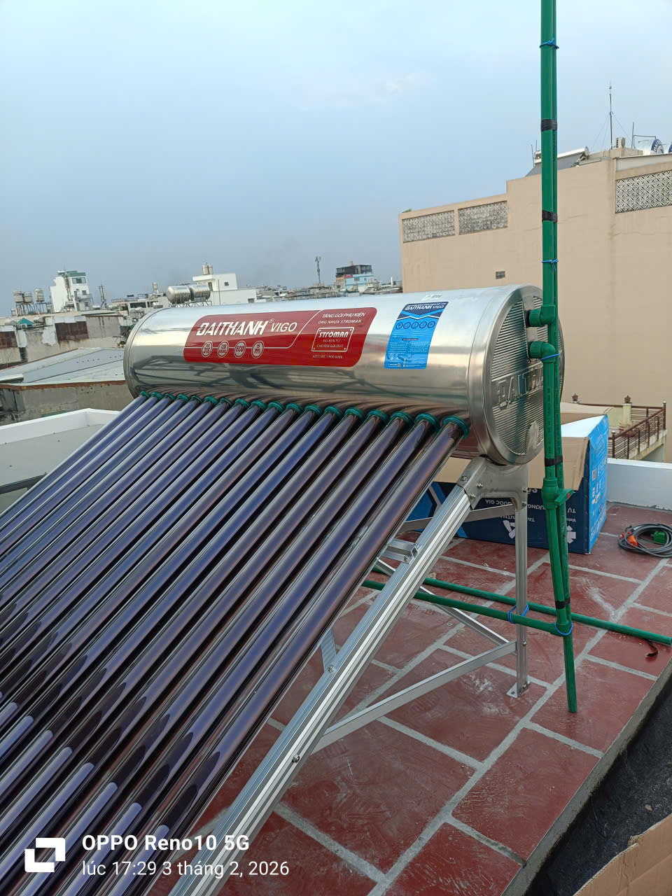 Đánh giá sản phẩm Máy nước nóng năng lượng mặt trời Đại Thành Vigo Inox 316 ống 58