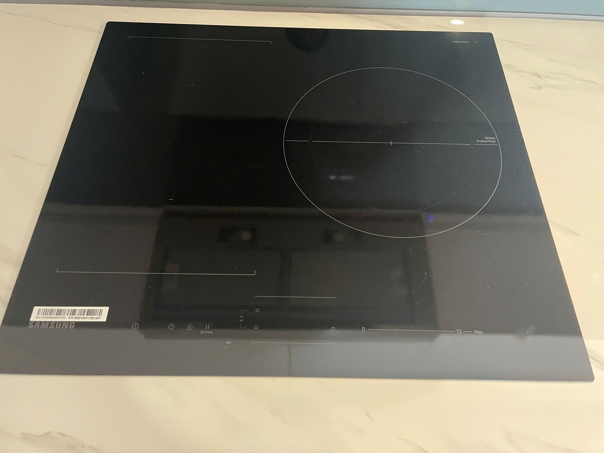 Đánh giá sản phẩm Bếp từ Samsung Bespoke 3 vùng nấu linh hoạt Flex Zone NZ63B5046FK/SV