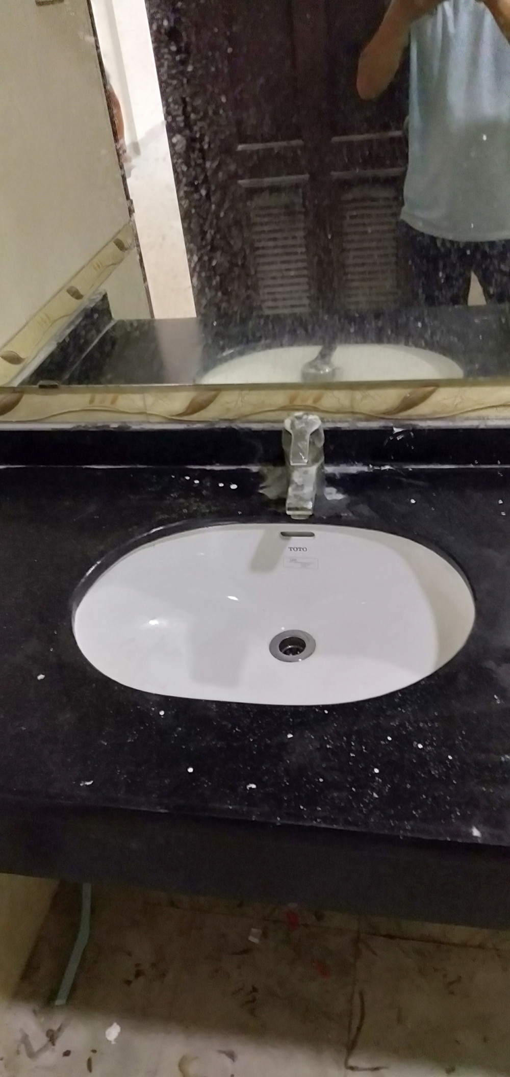 Đánh giá sản phẩm Chậu rửa mặt lavabo âm bàn TOTO LT546#XW