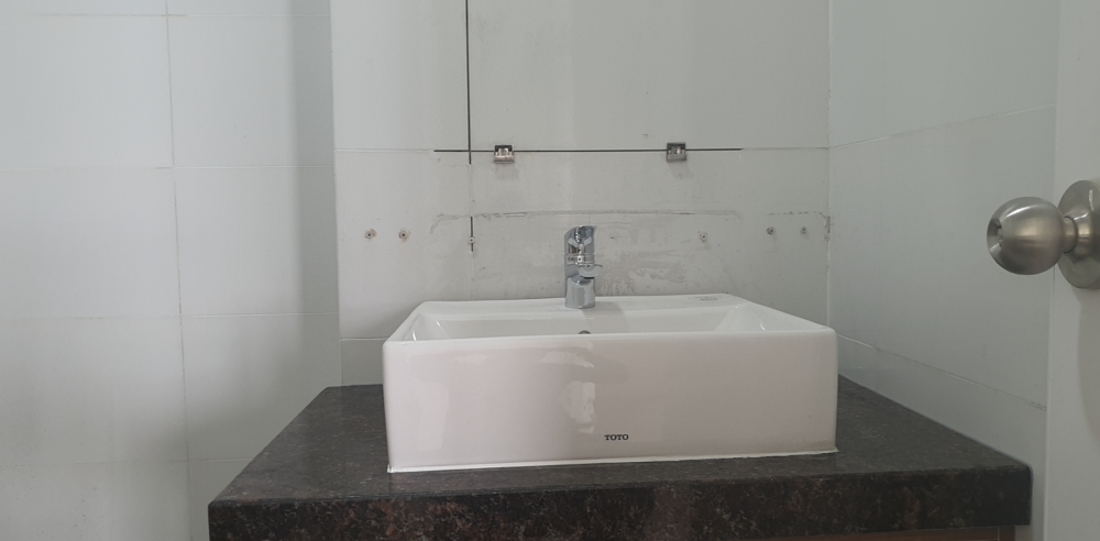 Đánh giá sản phẩm Chậu rửa lavabo đặt bàn TOTO LT710CTR