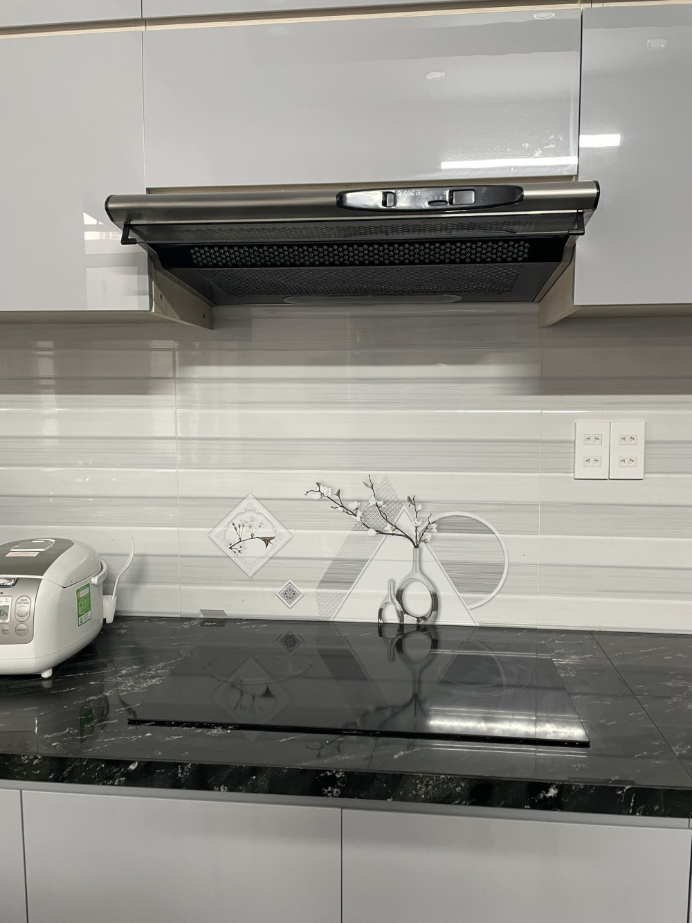 Đánh giá sản phẩm Bếp hồng ngoại 2 vùng nấu ELICA H7 EVCH7520BL