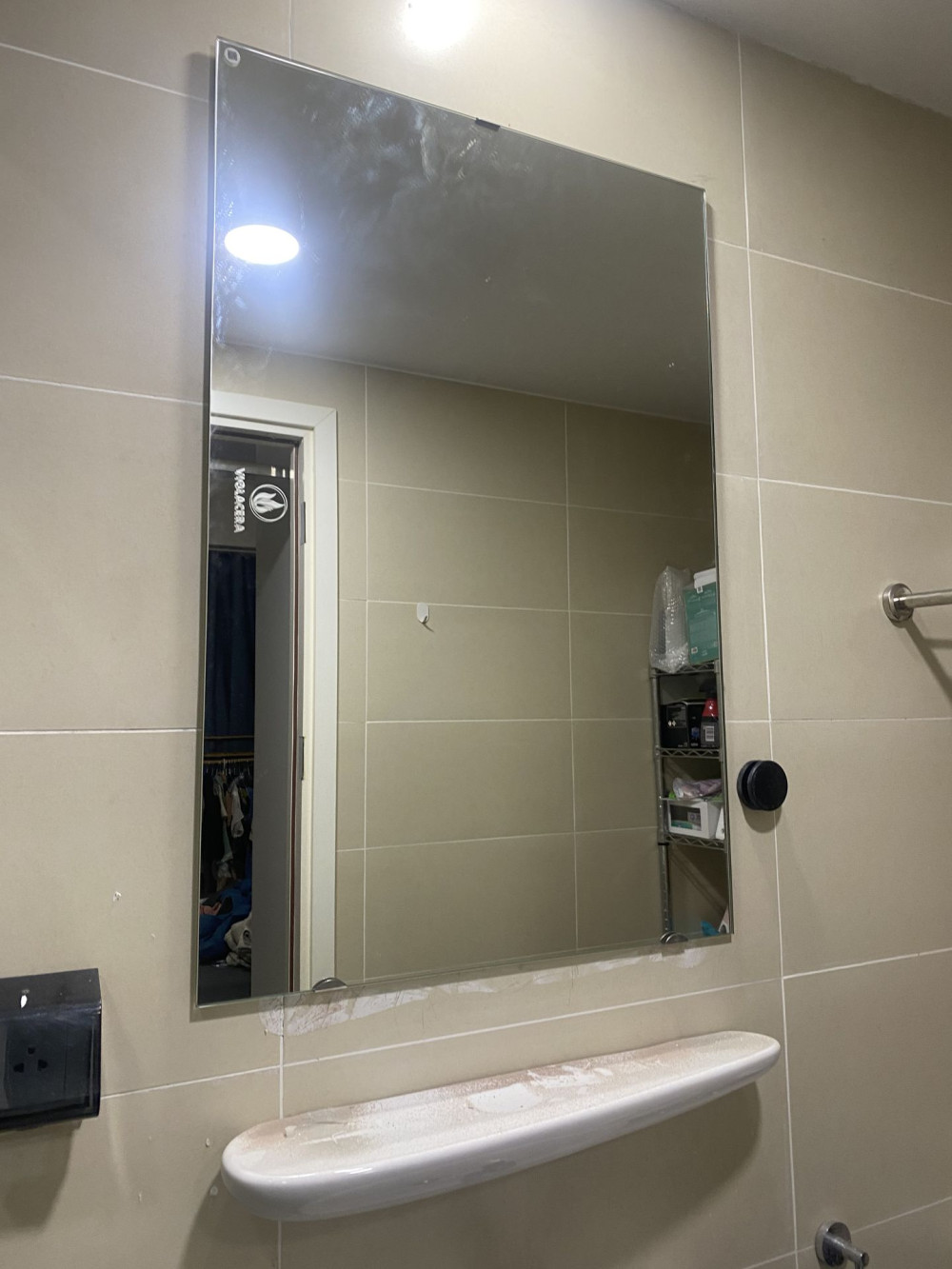 Đánh giá sản phẩm Gương soi phòng tắm 60x90cm Viglacera VG835 (VSDG5)