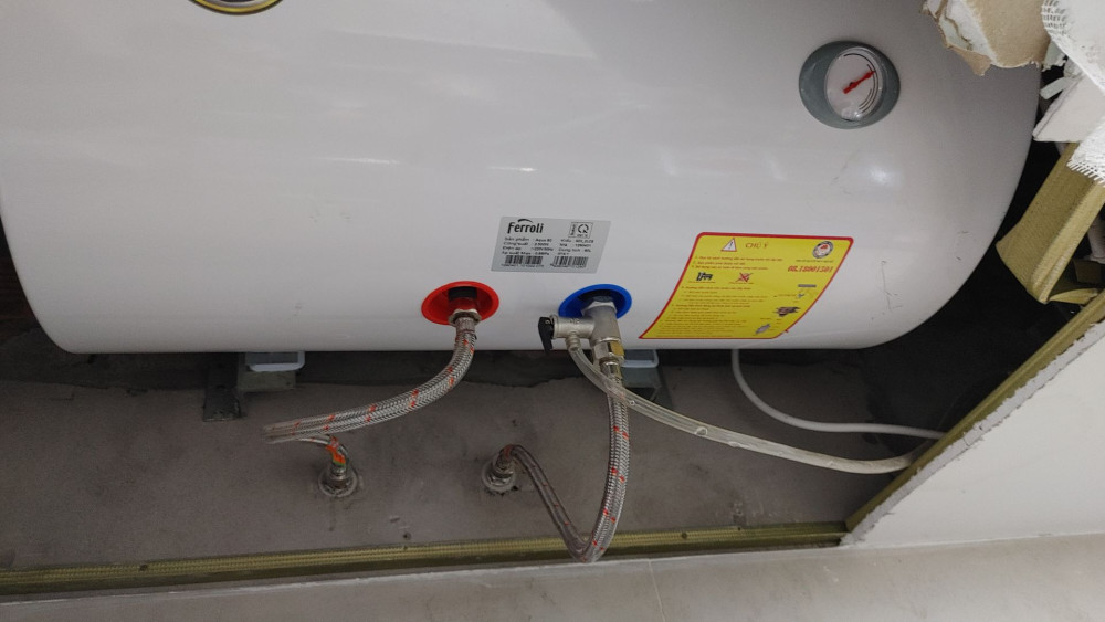 Đánh giá sản phẩm Máy nước nóng gián tiếp Ferroli Aqua E thể tích lớn chống giật