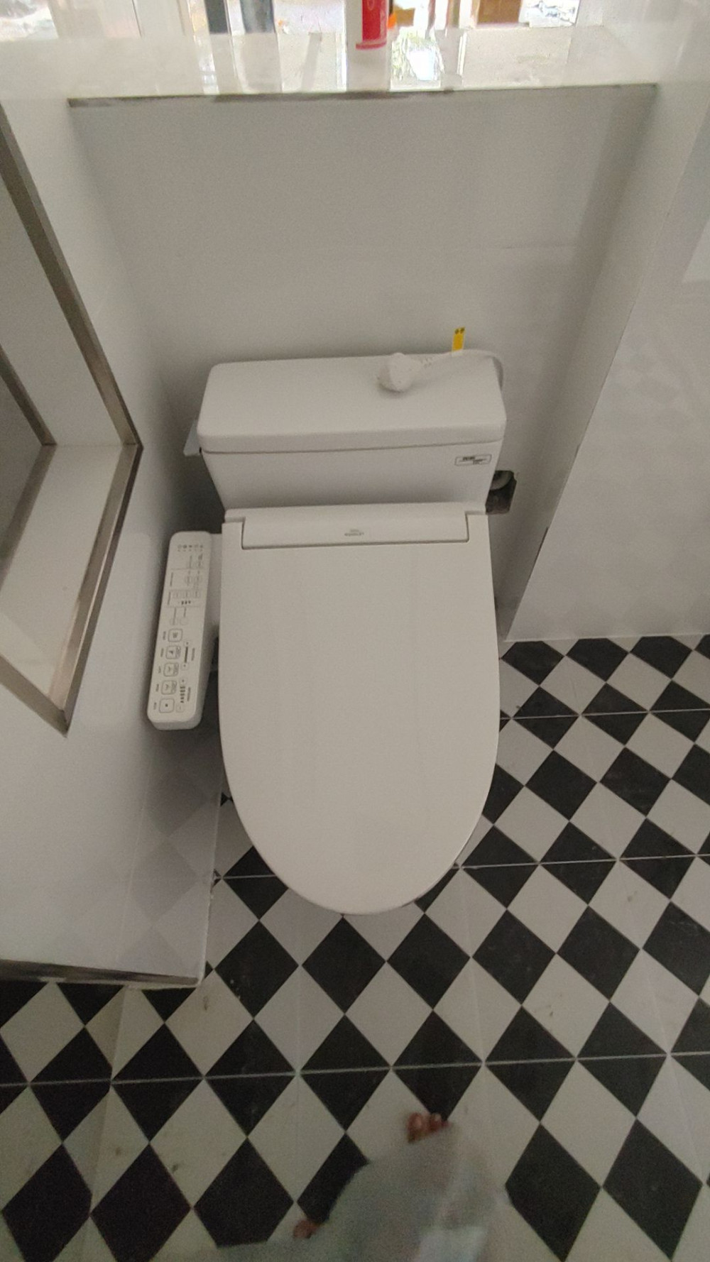 Đánh giá sản phẩm Bồn cầu TOTO MS188VKW16 T53P100VR 1 khối nắp điện tử Washlet C2 TCF23410AAA