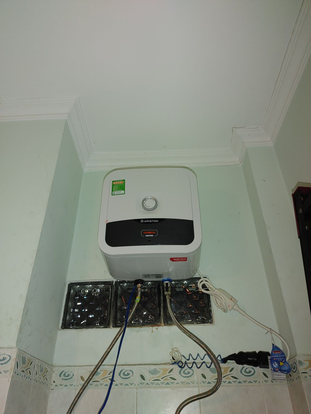 Đánh giá sản phẩm Máy nước nóng gián tiếp Andris2 R Ariston