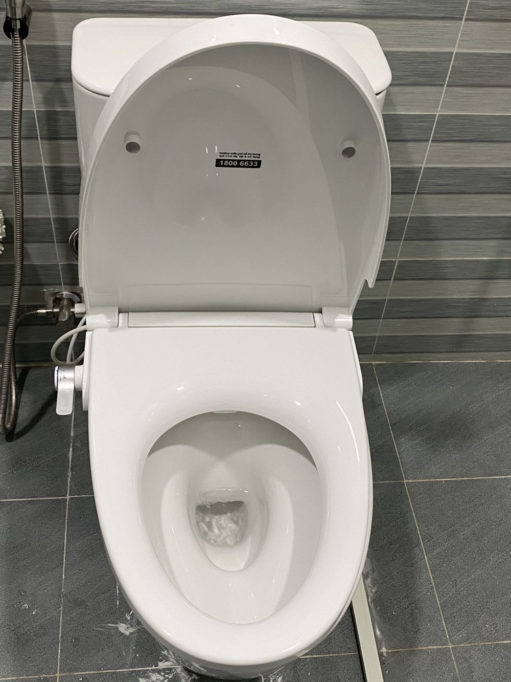 Đánh giá sản phẩm Bồn cầu 2 khối nắp rửa cơ INAX AC-602 + CW-S32VN