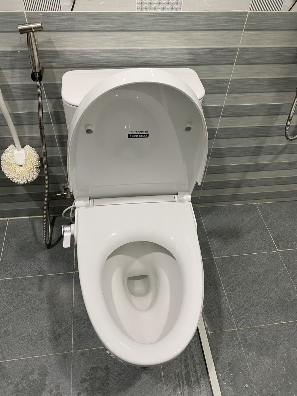 Đánh giá sản phẩm Bồn cầu 2 khối nắp rửa cơ INAX AC-602 + CW-S32VN