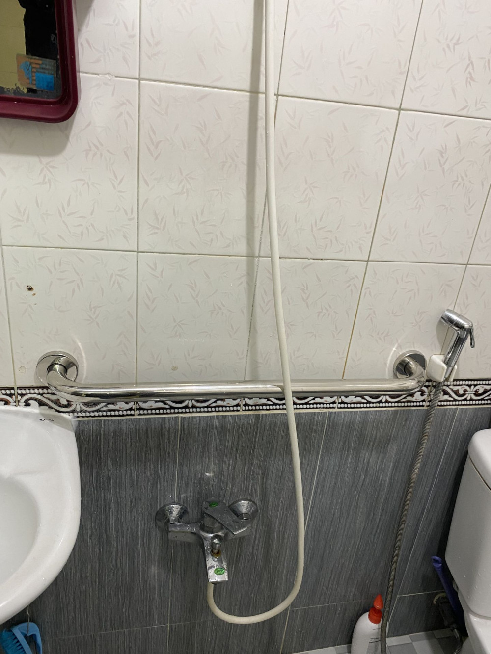 Đánh giá sản phẩm Thanh tay vịn Caesar GB131V