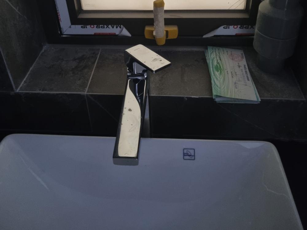 Đánh giá sản phẩm Vòi lavabo nóng lạnh GB TOTO TLG10305V