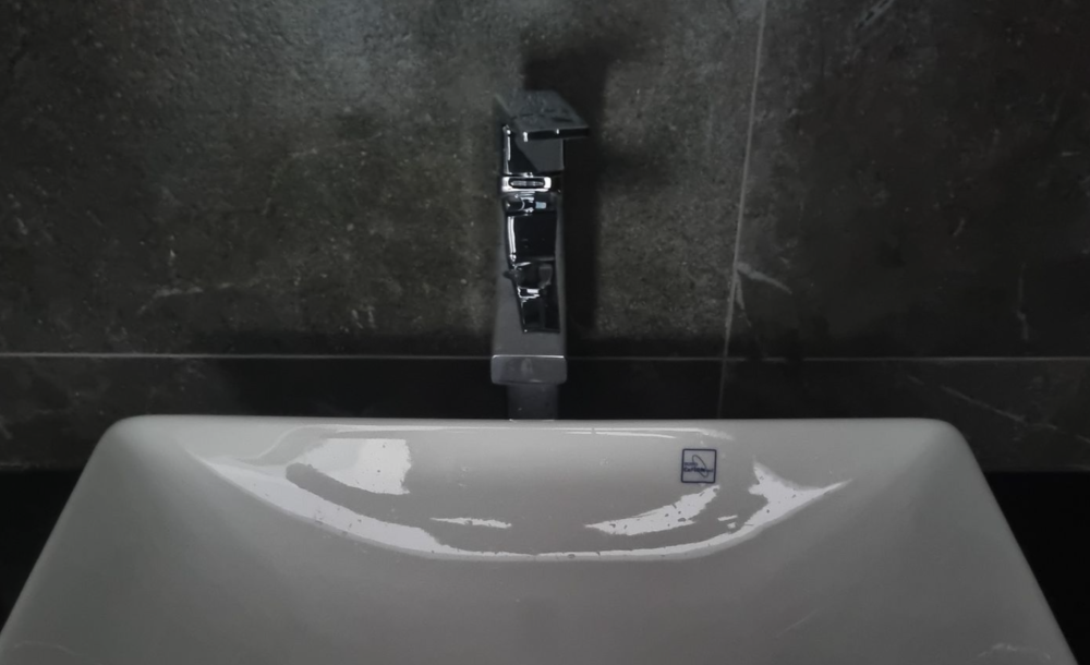 Đánh giá sản phẩm Vòi lavabo nóng lạnh GB TOTO TLG10305V