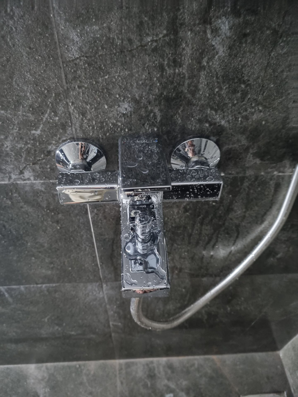 Đánh giá sản phẩm Củ sen tắm nóng lạnh GB Series TOTO TBG10302VA (TBG10302V)