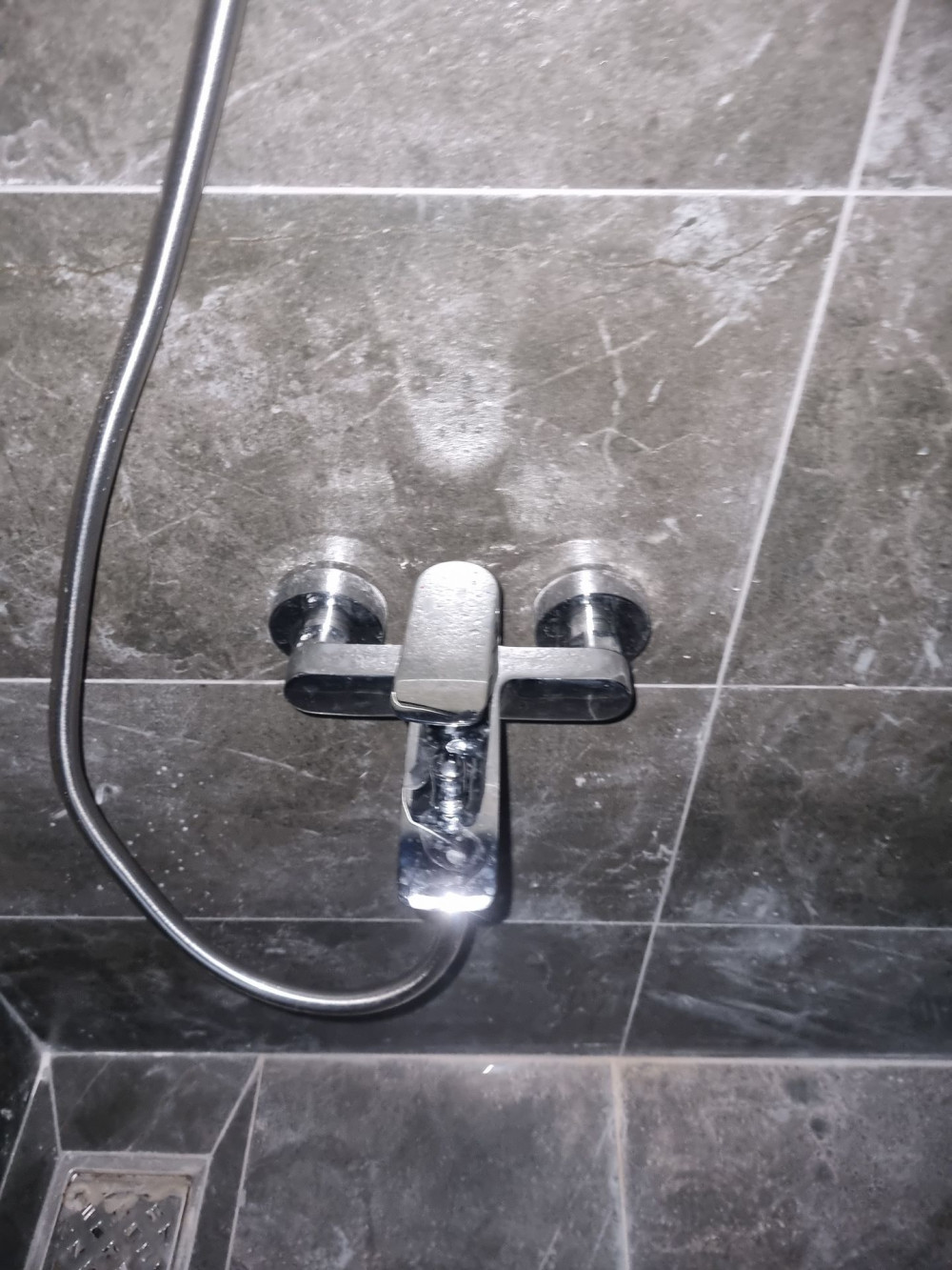 Đánh giá sản phẩm Củ sen tắm nóng lạnh GA Series TOTO TBG04302VA (TBG04302V)