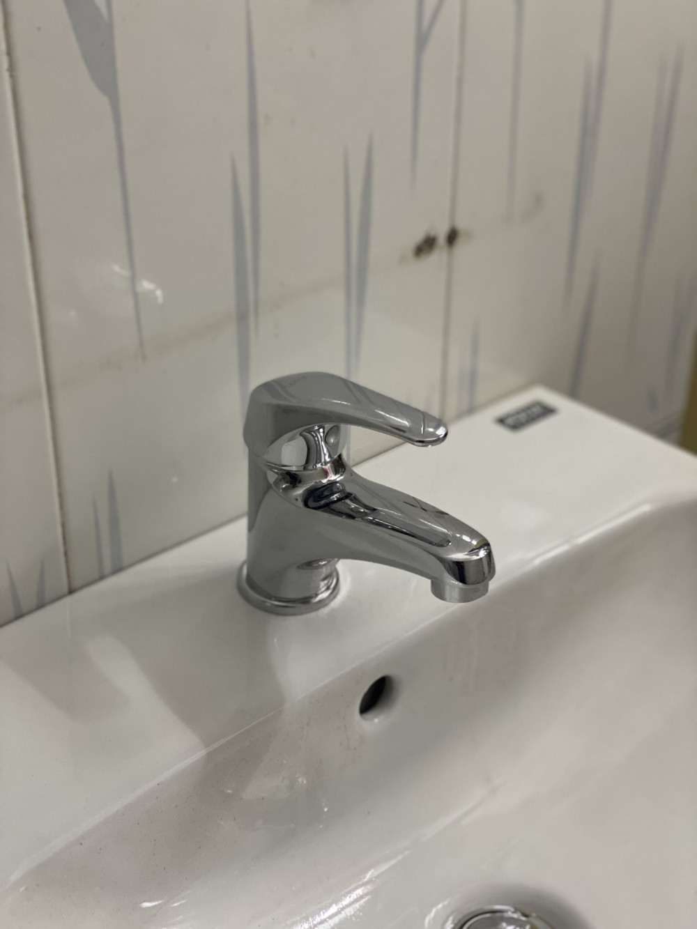 Đánh giá sản phẩm Vòi chậu lavabo COTTO CT167D(HM) lạnh Arona