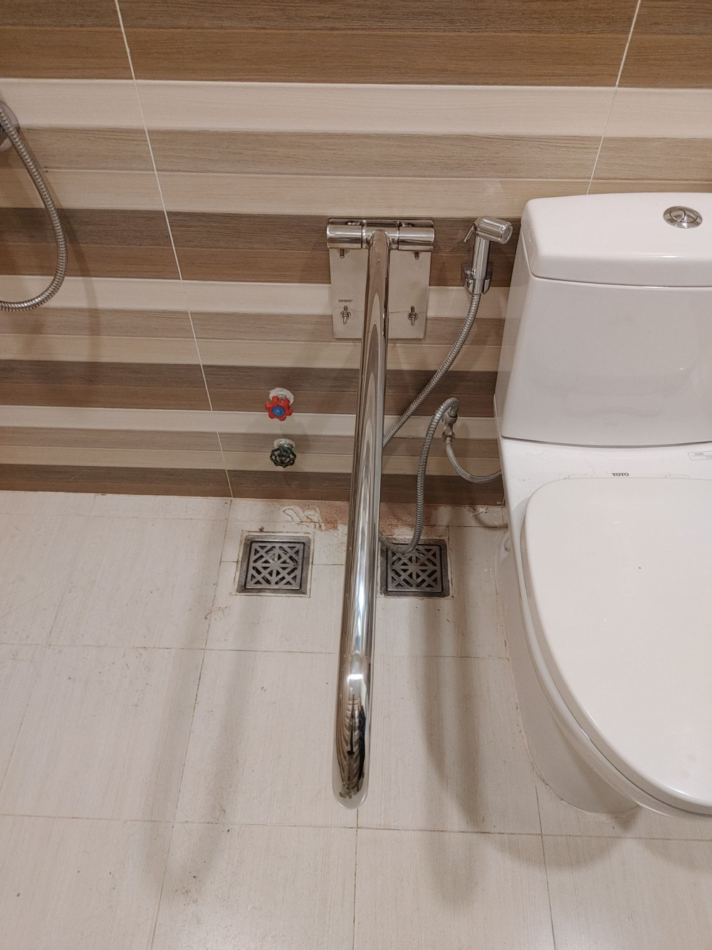 Đánh giá sản phẩm Thanh tay vịn Caesar GB100V