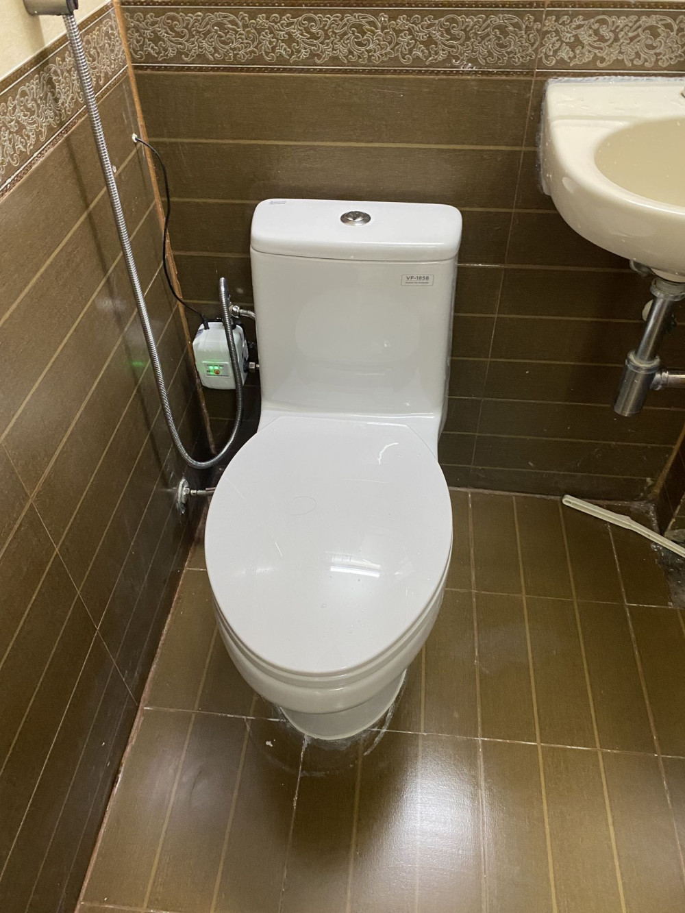 Đánh giá sản phẩm Bồn cầu 1 khối American Standard VF-1858 (VF1858) nắp êm