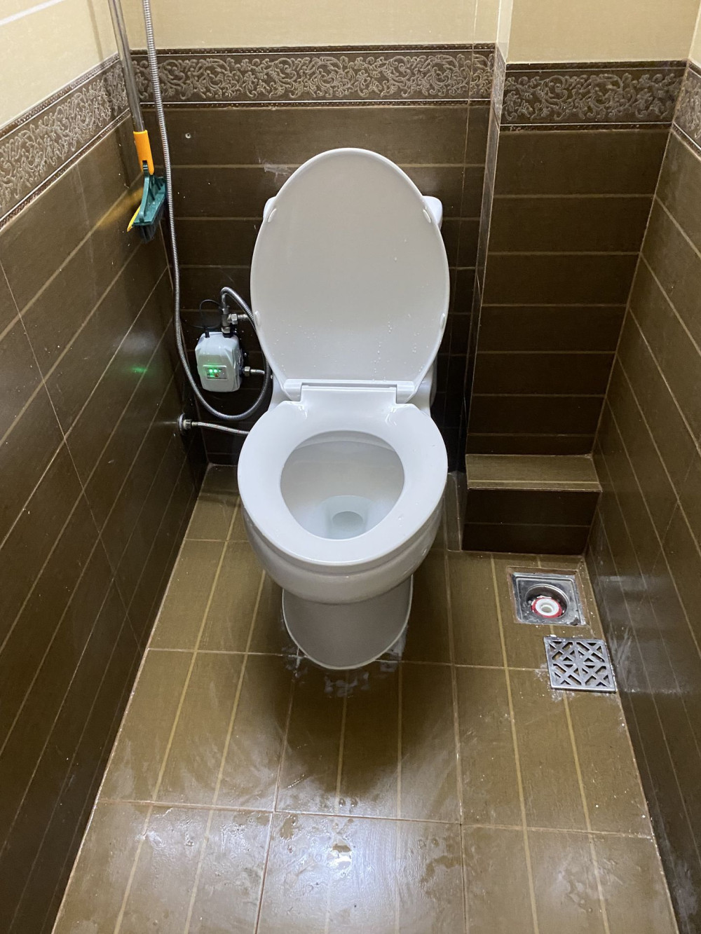 Đánh giá sản phẩm Bồn cầu 1 khối American Standard VF-1858 (VF1858) nắp êm