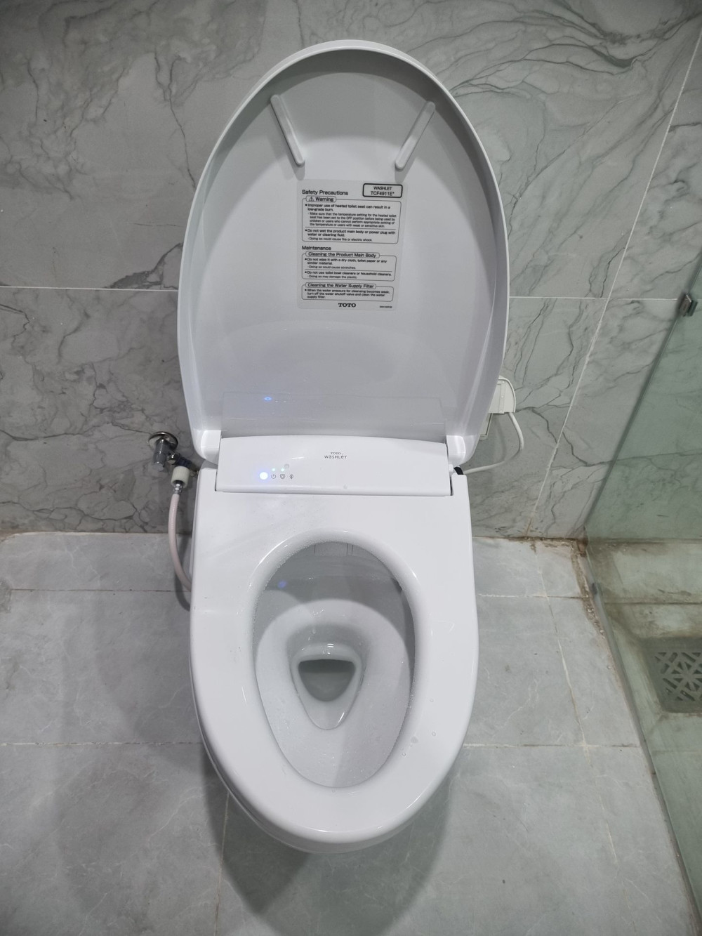 Đánh giá sản phẩm Bồn cầu TOTO MS889CDRW12 1 khối nắp điện tử Washlet S7 TCF4911EZ giấu dây