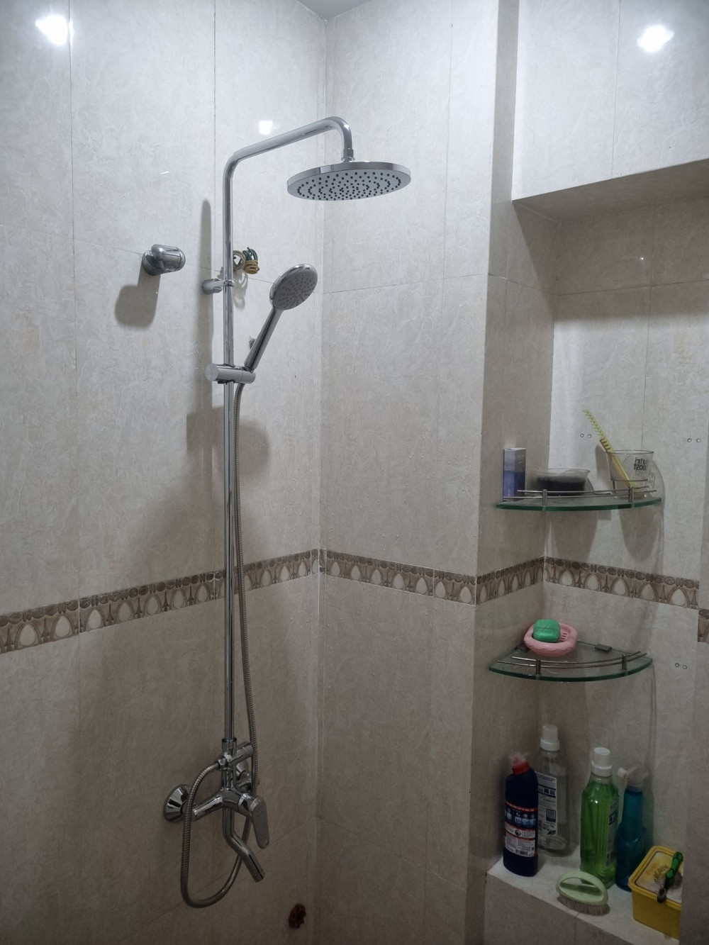 Đánh giá sản phẩm Sen cây tắm nóng lạnh American Standard Neo Modern WF-9088 (WF9088)