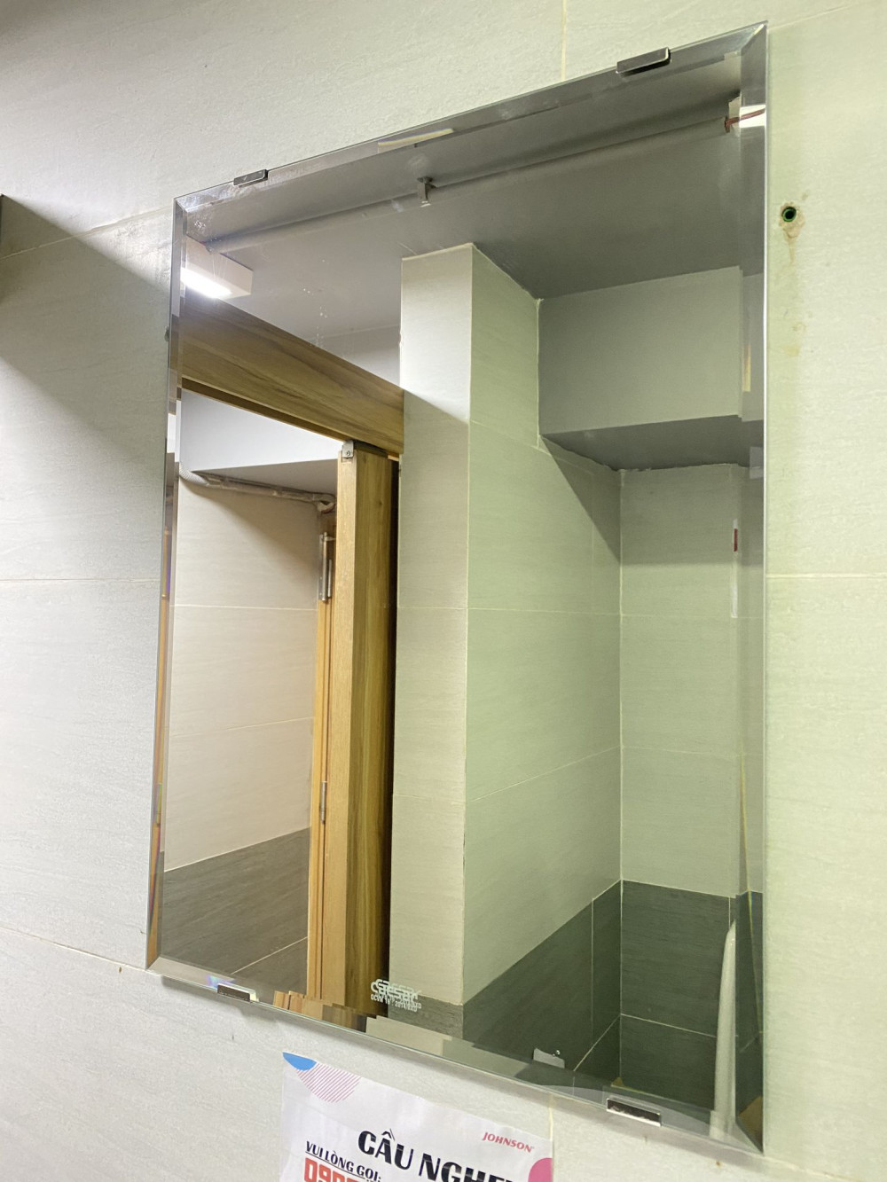 Đánh giá sản phẩm Gương soi phòng tắm 45x60cm Caesar M113