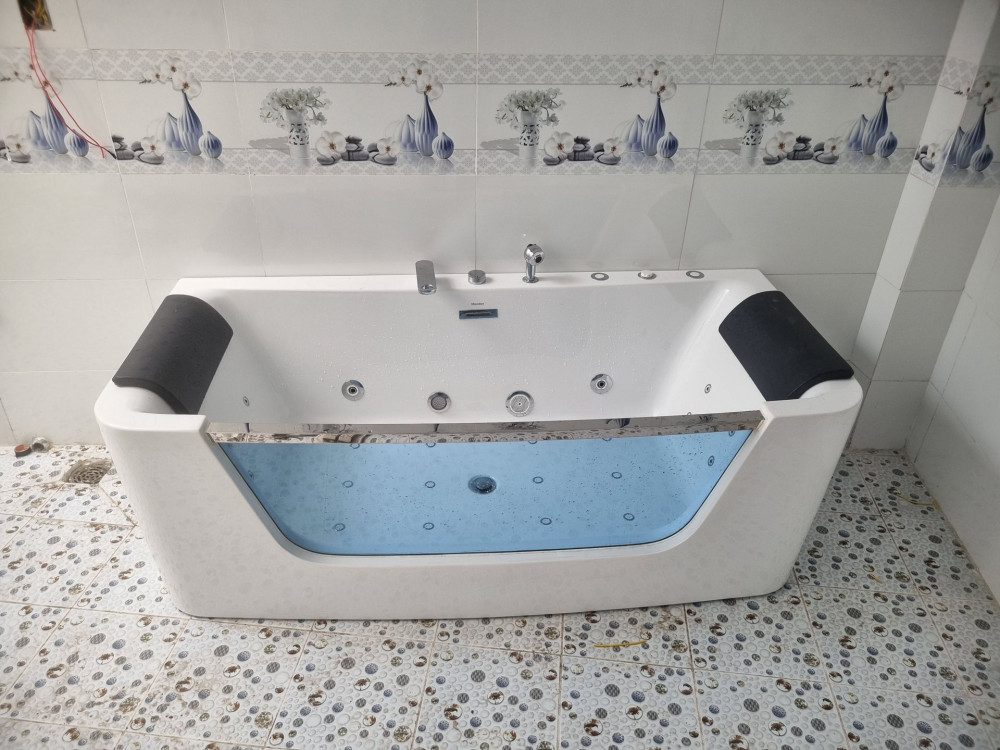 Đánh giá sản phẩm Bồn tắm đặt sàn massage 1.7m MOWOEN MW8308-170.MS
