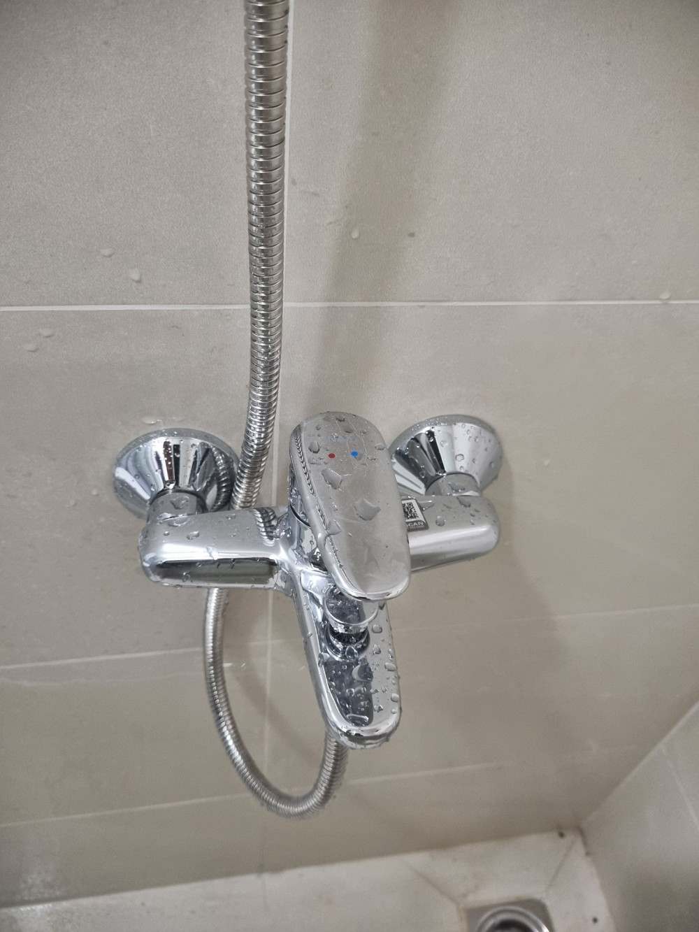 Đánh giá sản phẩm Bộ vòi sen tắm nóng lạnh INAX BFV-1113S-1C (BFV1113S1C)