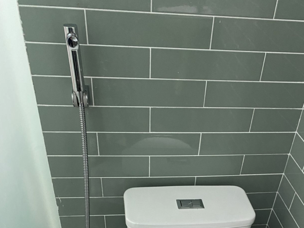 Đánh giá sản phẩm Vòi xịt vệ sinh COTTO CT9911#CR(HM)