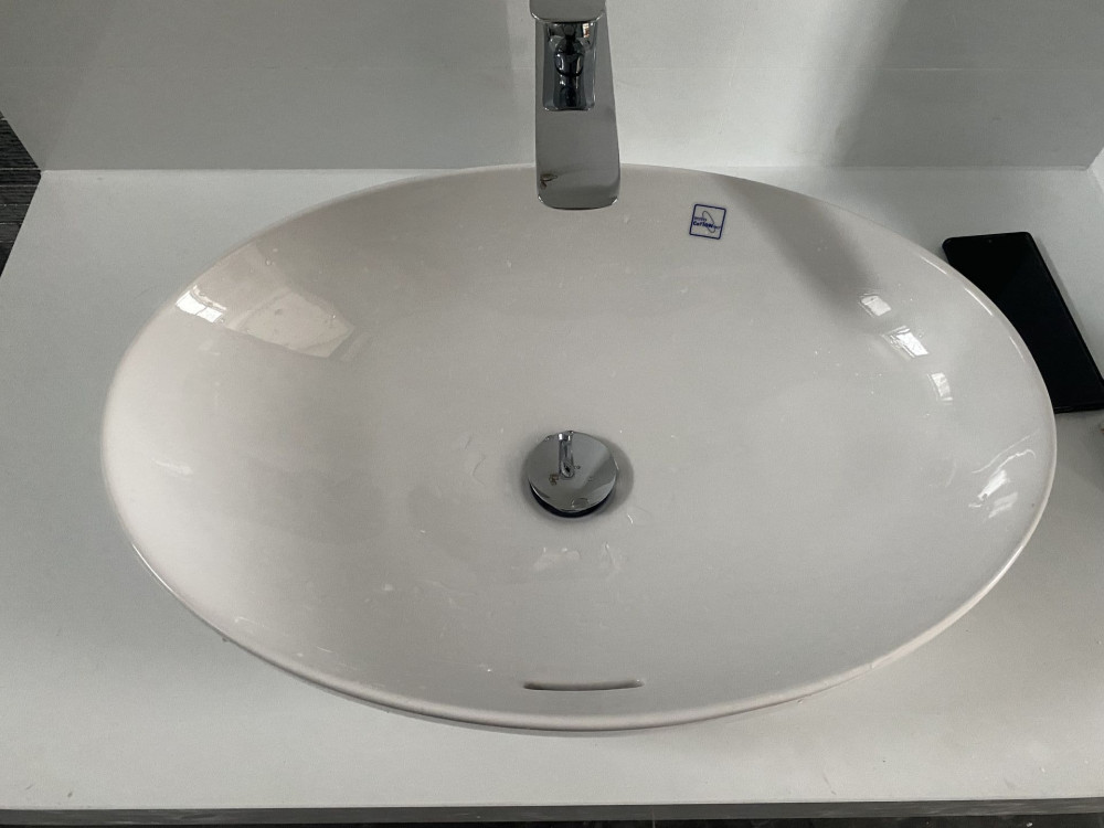 Đánh giá sản phẩm Chậu rửa lavabo đặt bàn TOTO LT1705#XW (LT1705XW) màu trắng bóng