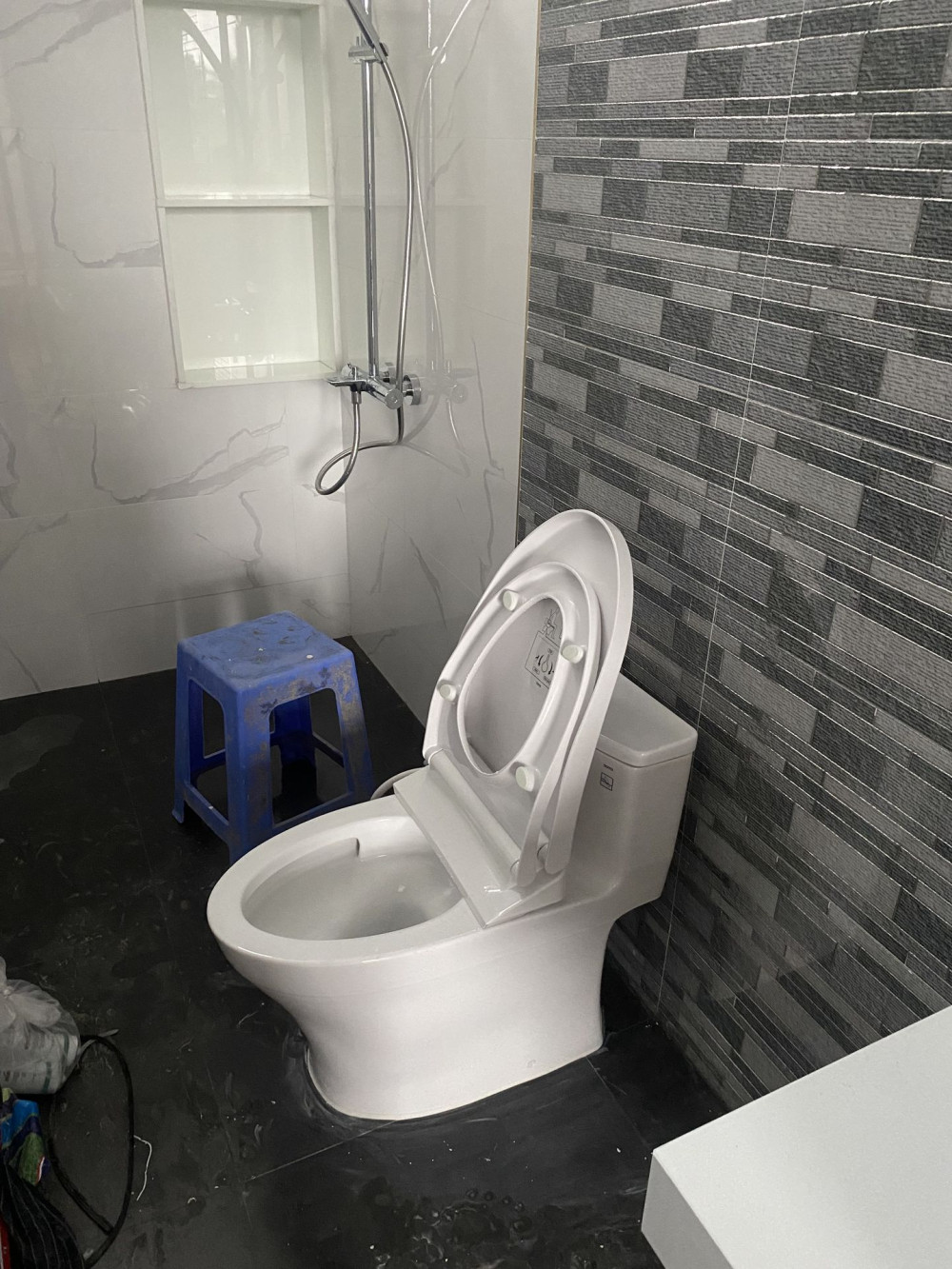 Đánh giá sản phẩm Bồn cầu TOTO MS885DE4 1 khối nắp rửa cơ TCW1211A