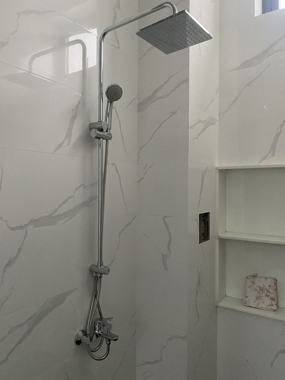 Đánh giá sản phẩm Sen tắm cây đứng TOTO DM907C1S (dáng vuông)