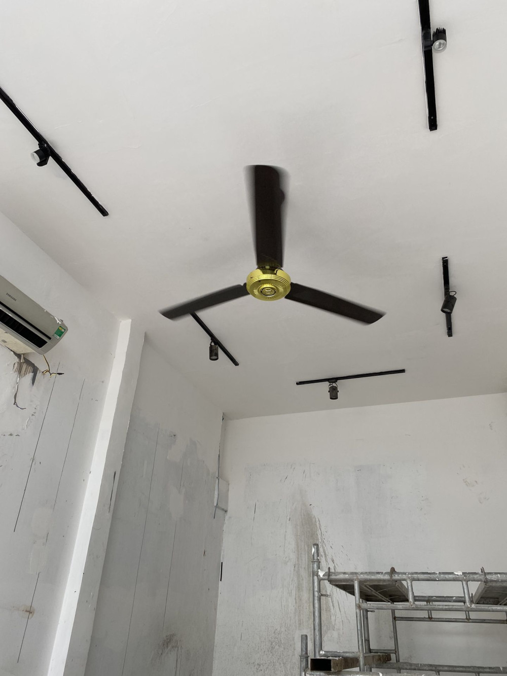 Đánh giá sản phẩm Quạt trần Panasonic 3 cánh màu đồng cổ điển F-56NCL