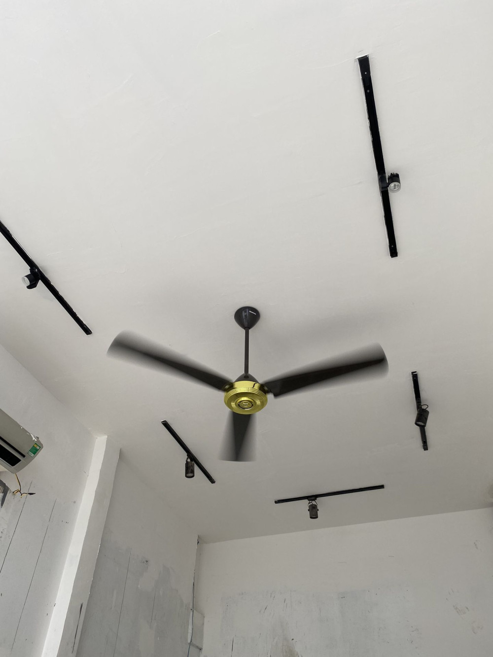 Đánh giá sản phẩm Quạt trần Panasonic 3 cánh màu đồng cổ điển F-56NCL