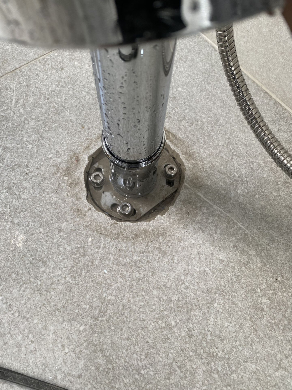 Đánh giá sản phẩm Vòi sen bồn tắm nóng lạnh Caesar AS489C