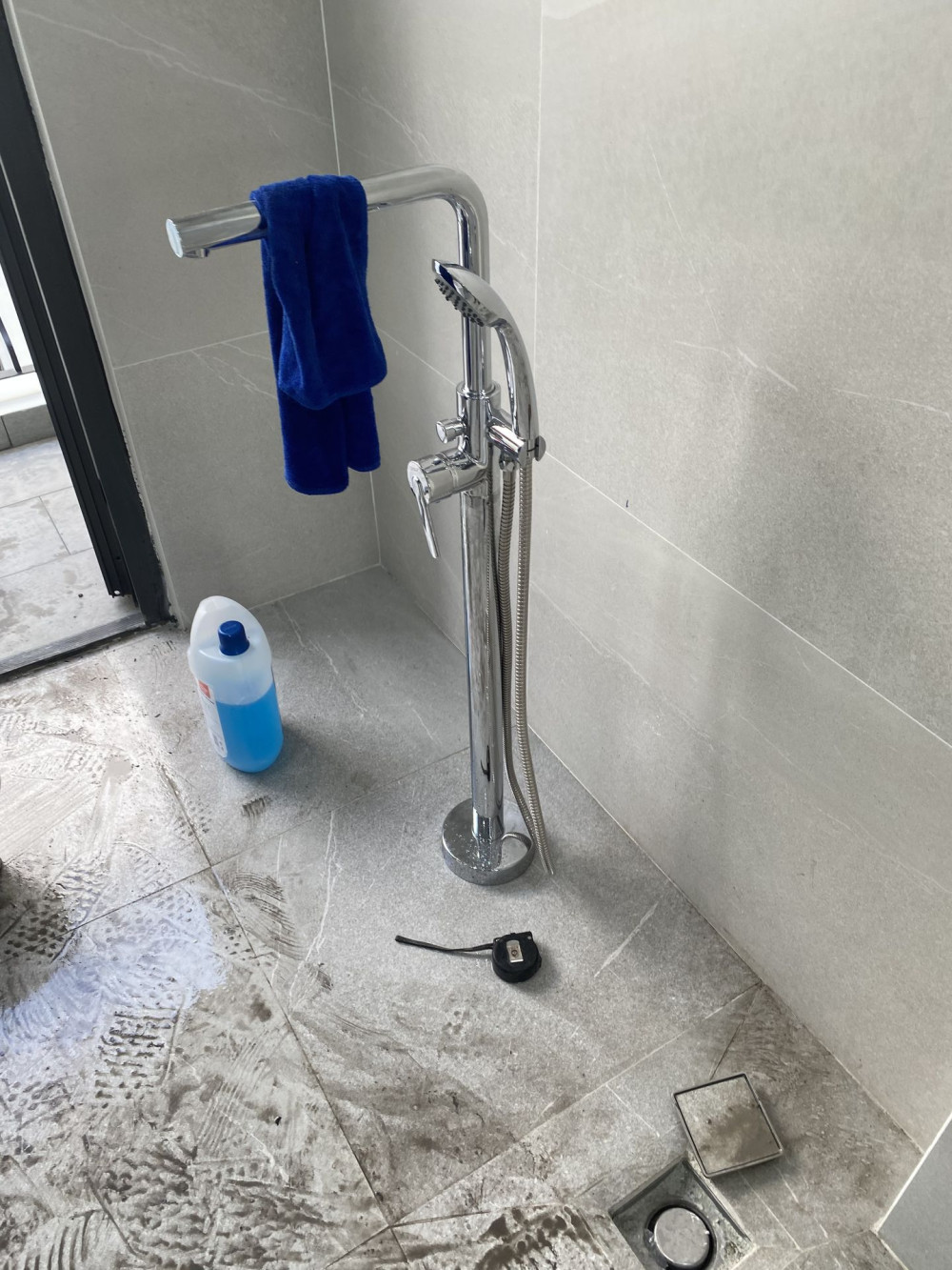 Đánh giá sản phẩm Vòi sen bồn tắm nóng lạnh Caesar AS489C