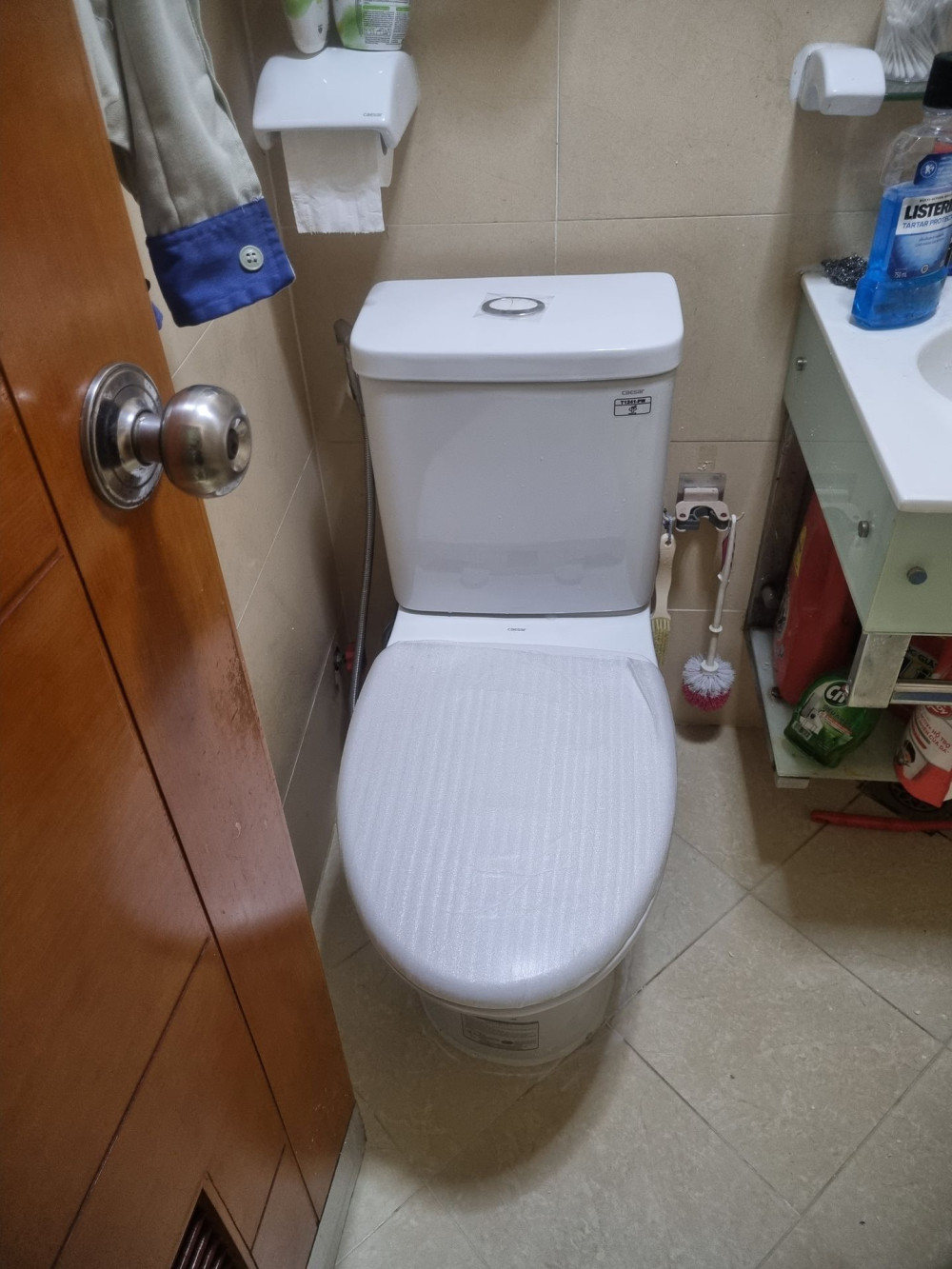 Đánh giá sản phẩm Bồn cầu 2 khối Caesar CD1341 nắp đóng êm