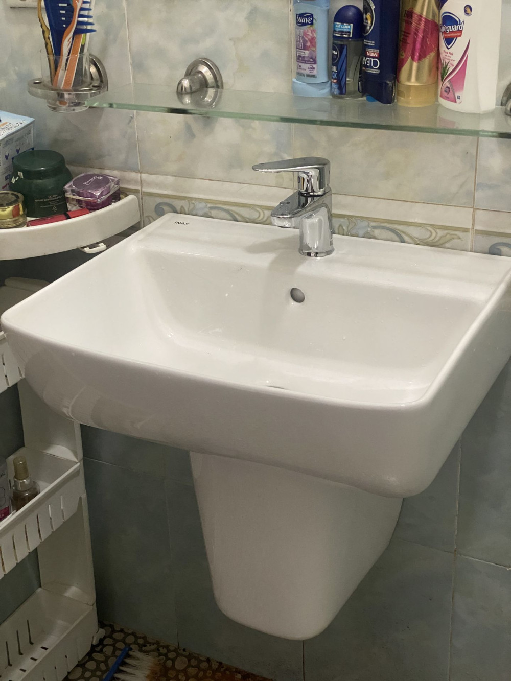 Đánh giá sản phẩm Chậu rửa lavabo treo tường INAX L-312V (L312V) (L-312VFC)