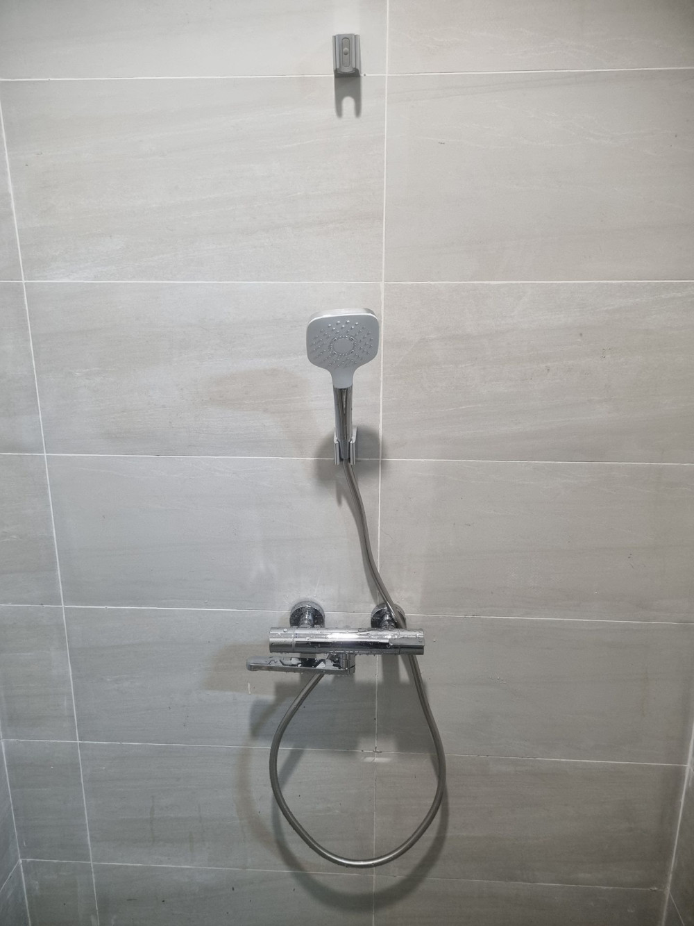 Đánh giá sản phẩm Sen tắm nhiệt độ GG Series TOTO TBV03427V