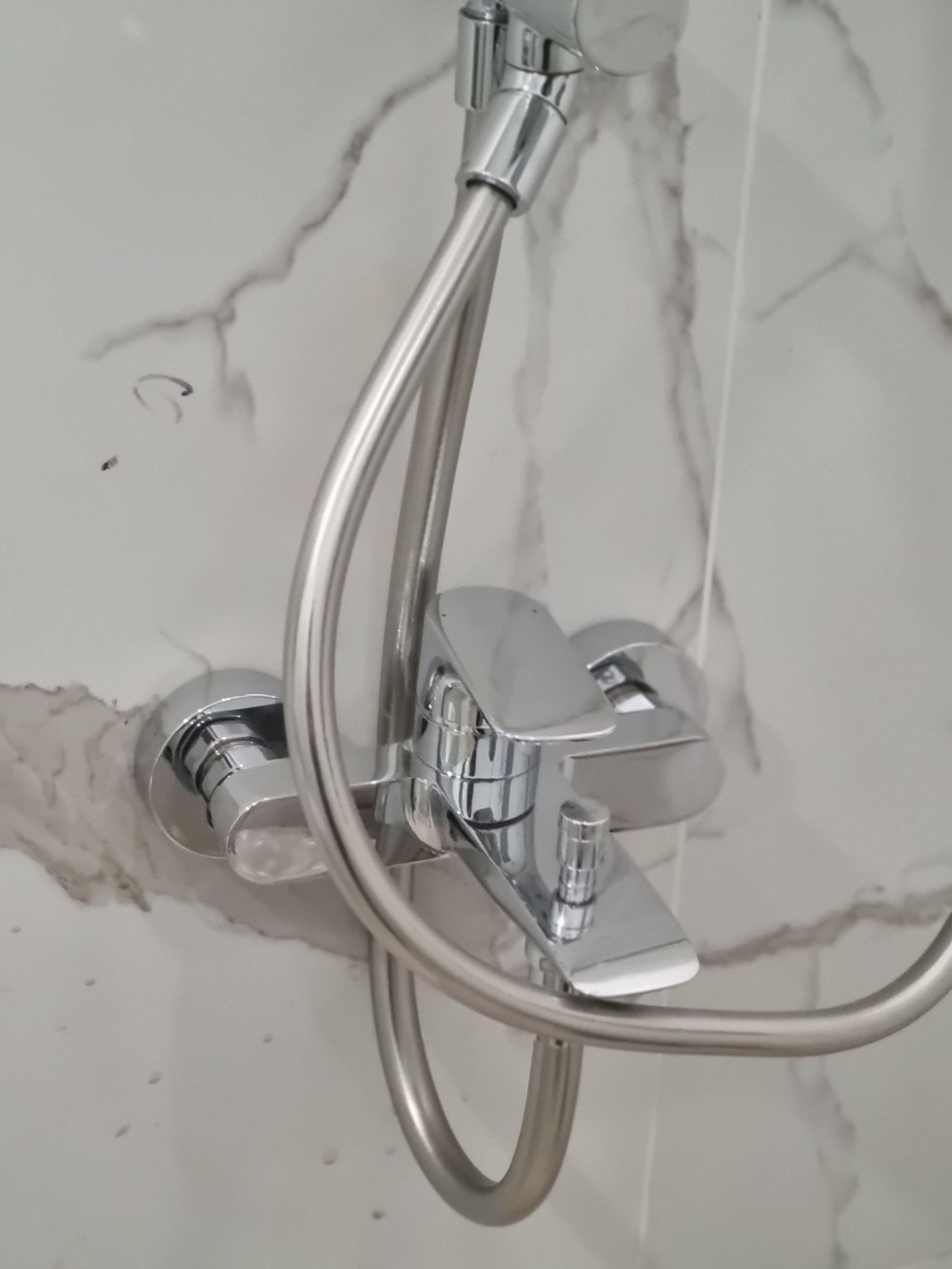 Đánh giá sản phẩm Củ sen tắm nóng lạnh GA Series TOTO TBG04302VA (TBG04302V)