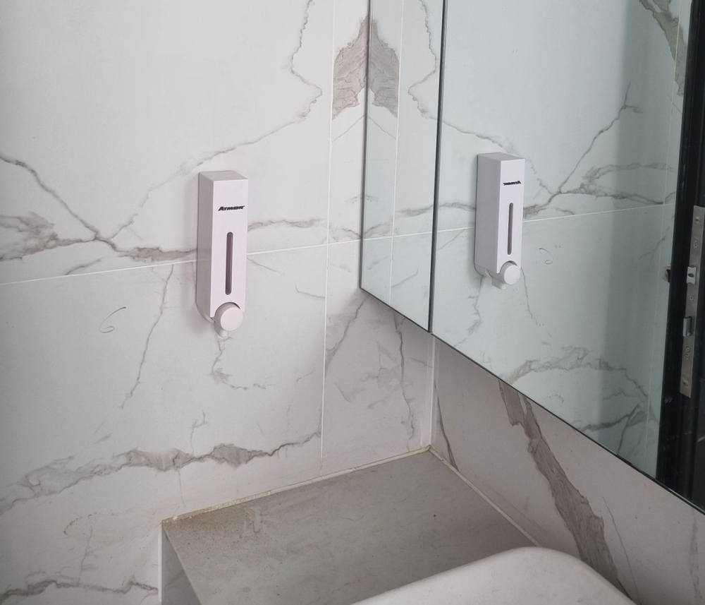 Đánh giá sản phẩm Hộp nhấn xà phòng 250ml ATMOR DH-725-1W (DH7251W)